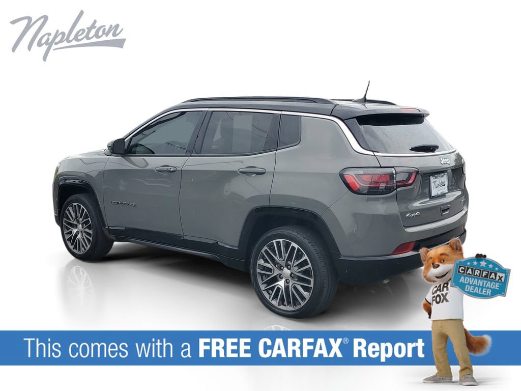 Used 2024 Jeep Compass Limited w/ Elite Group AWD/4WD image 3