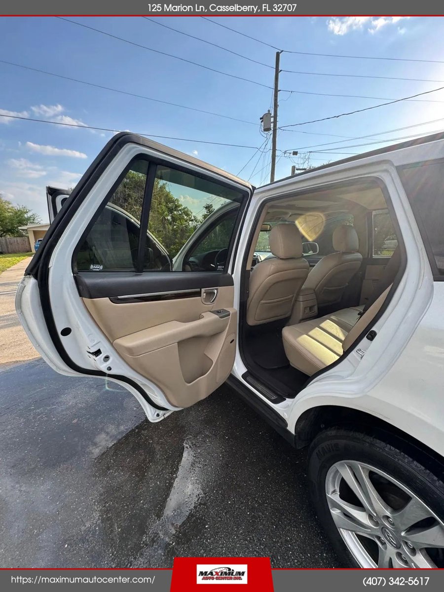 Used 2012 Hyundai Santa Fe Limited w/ Navigation Pkg 4 image 13