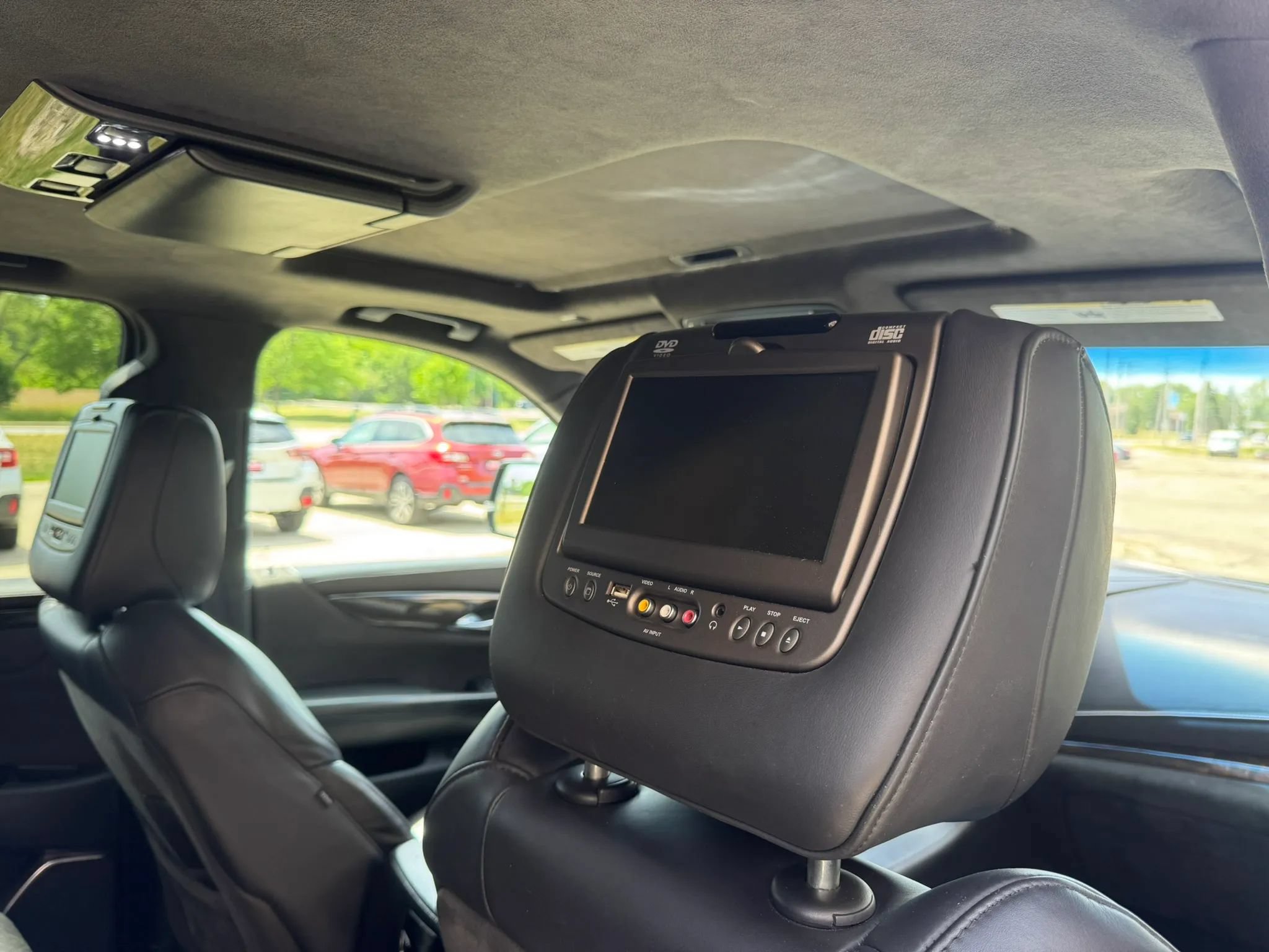 Used 2016 Cadillac Escalade ESV Platinum AWD/4WD image 19