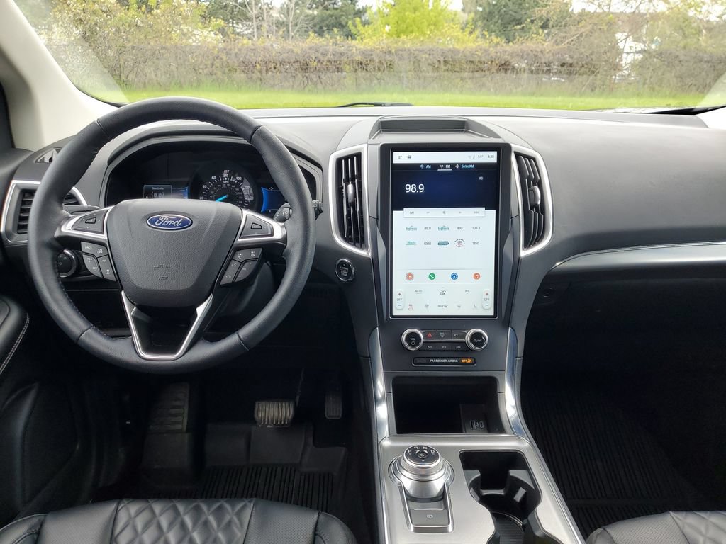 Certified 2023 Ford Edge Titanium w/ Equipment Group 301A AWD/4WD image 17