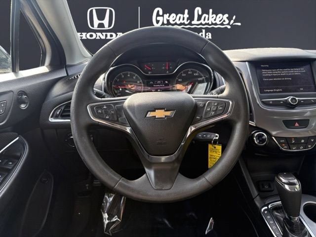 Used 2019 Chevrolet Cruze LT FWD image 12
