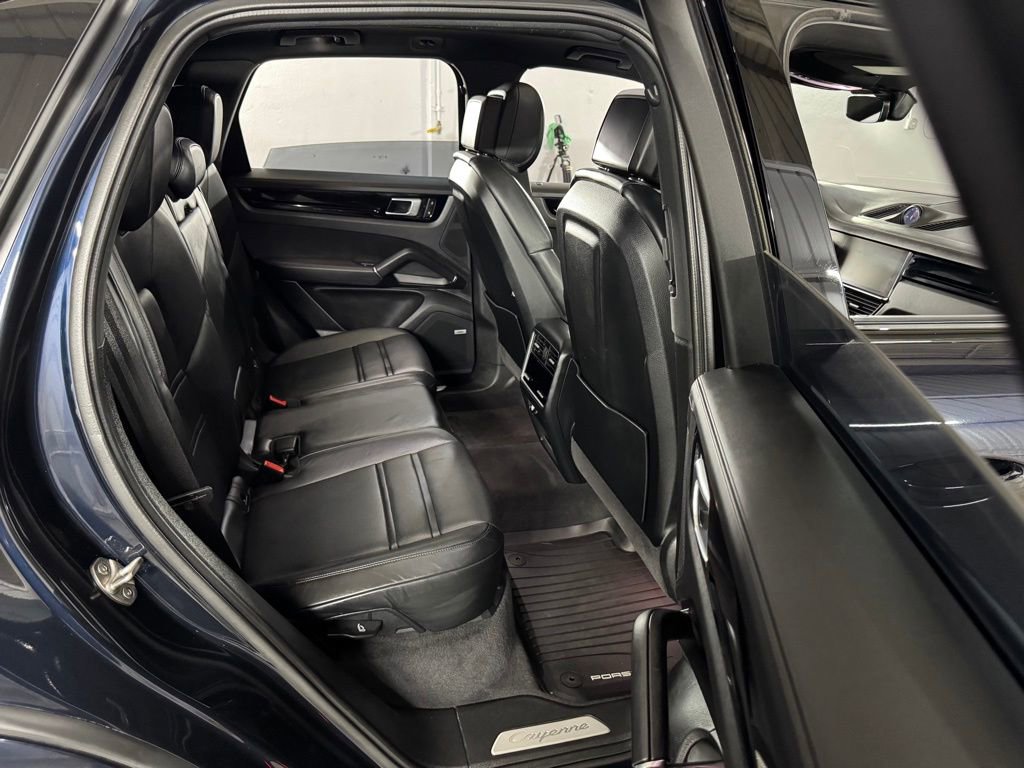 Used 2022 Porsche Cayenne S AWD/4WD image 49