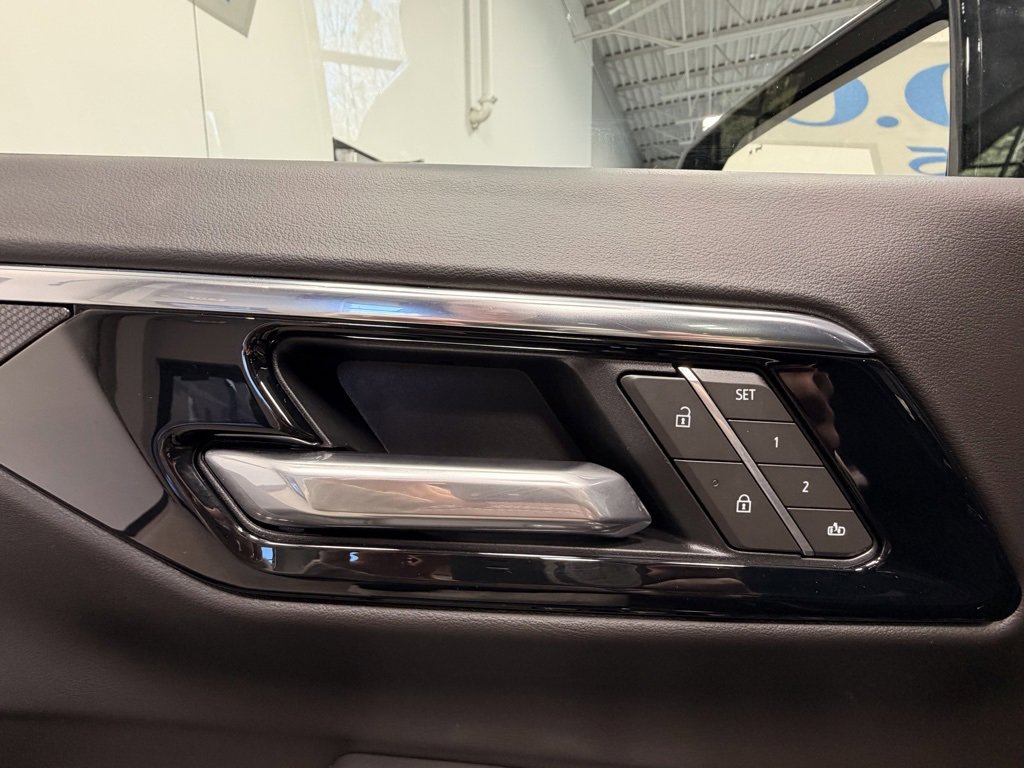 Used 2025 Chevrolet Suburban RST w/ Sun And Tow Package image 21