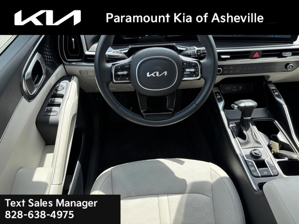 Certified 2025 Kia Sorento S image 22