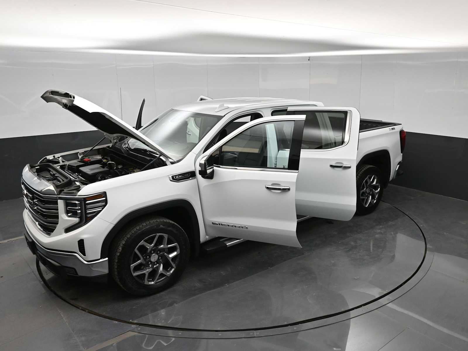 Used 2023 GMC Sierra 1500 SLT w/ SLT Premium Package AWD/4WD image 46