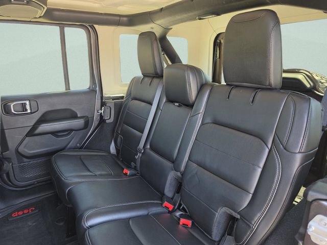 Used 2020 Jeep Wrangler Unlimited Sahara AWD/4WD image 23