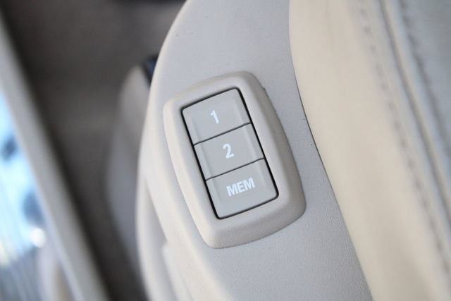 Used 2015 Cadillac SRX Performance w/ Driver Awareness Package AWD/4WD image 4