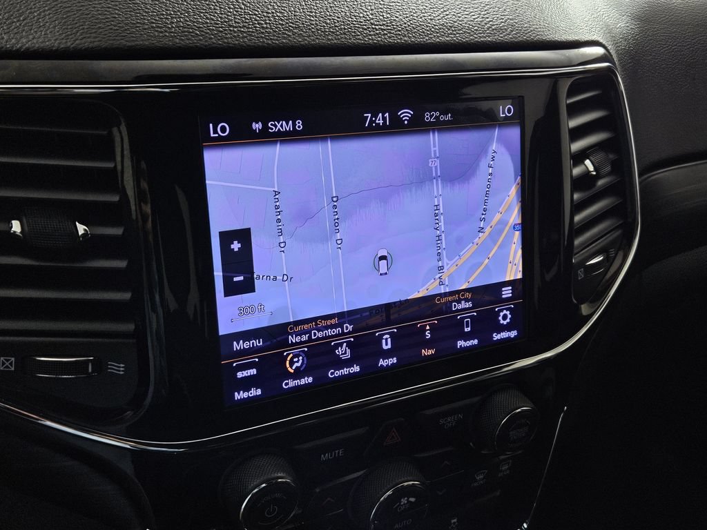 Used 2020 Jeep Grand Cherokee Altitude RWD image 10
