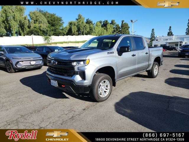 Used 2024 Chevrolet Silverado 1500 LT Trail Boss w/ Convenience Package II AWD/4WD image 1