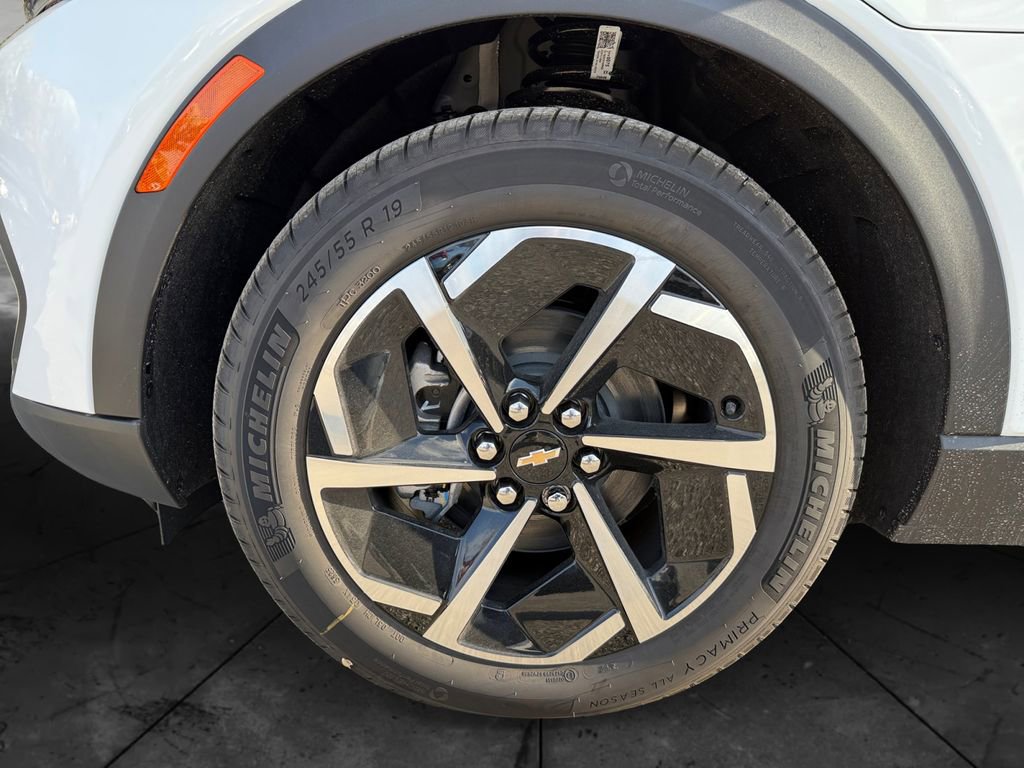 New 2026 Chevrolet Equinox EV LT image 14