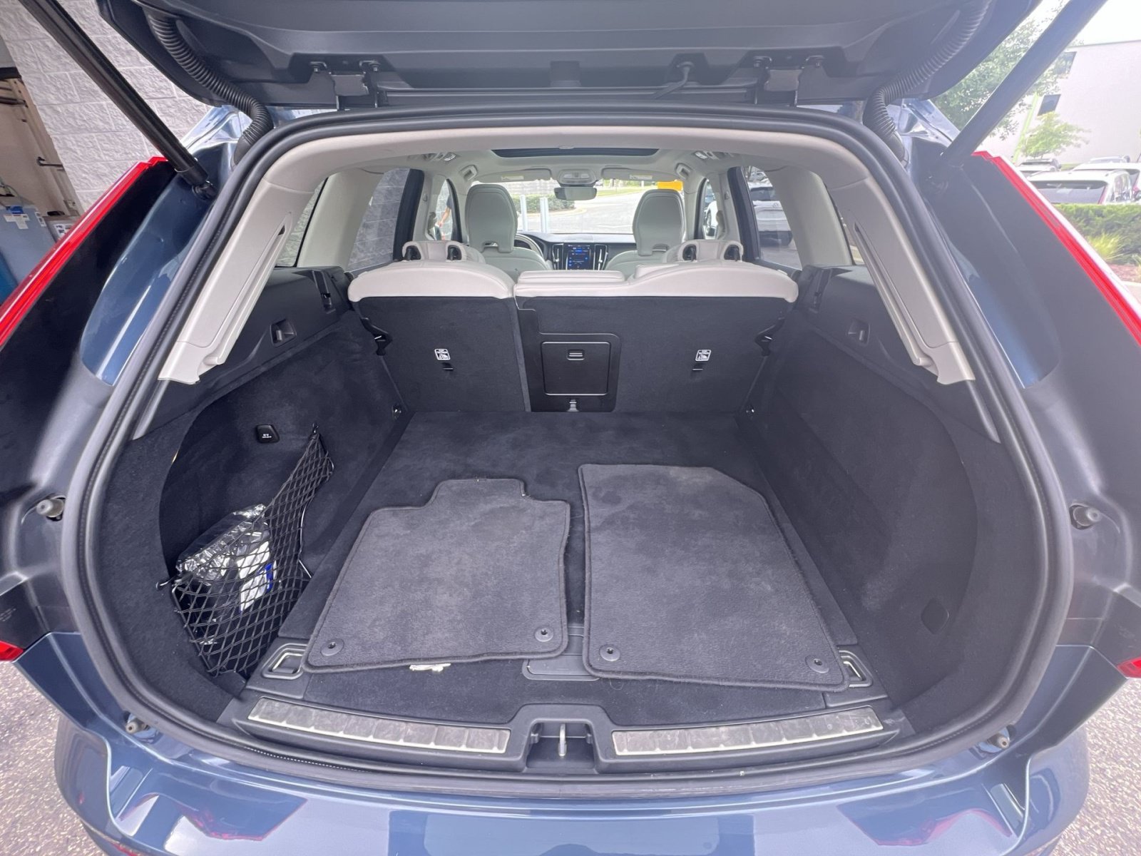 Used 2023 Volvo XC60 B5 Ultimate w/ Climate Package AWD/4WD image 26