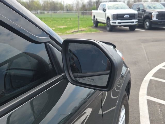 Used 2023 Ford Explorer XLT image 6