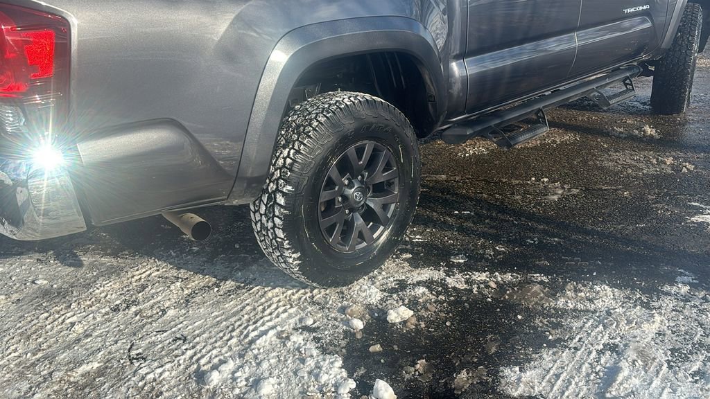Used 2023 Toyota Tacoma SR5 image 8