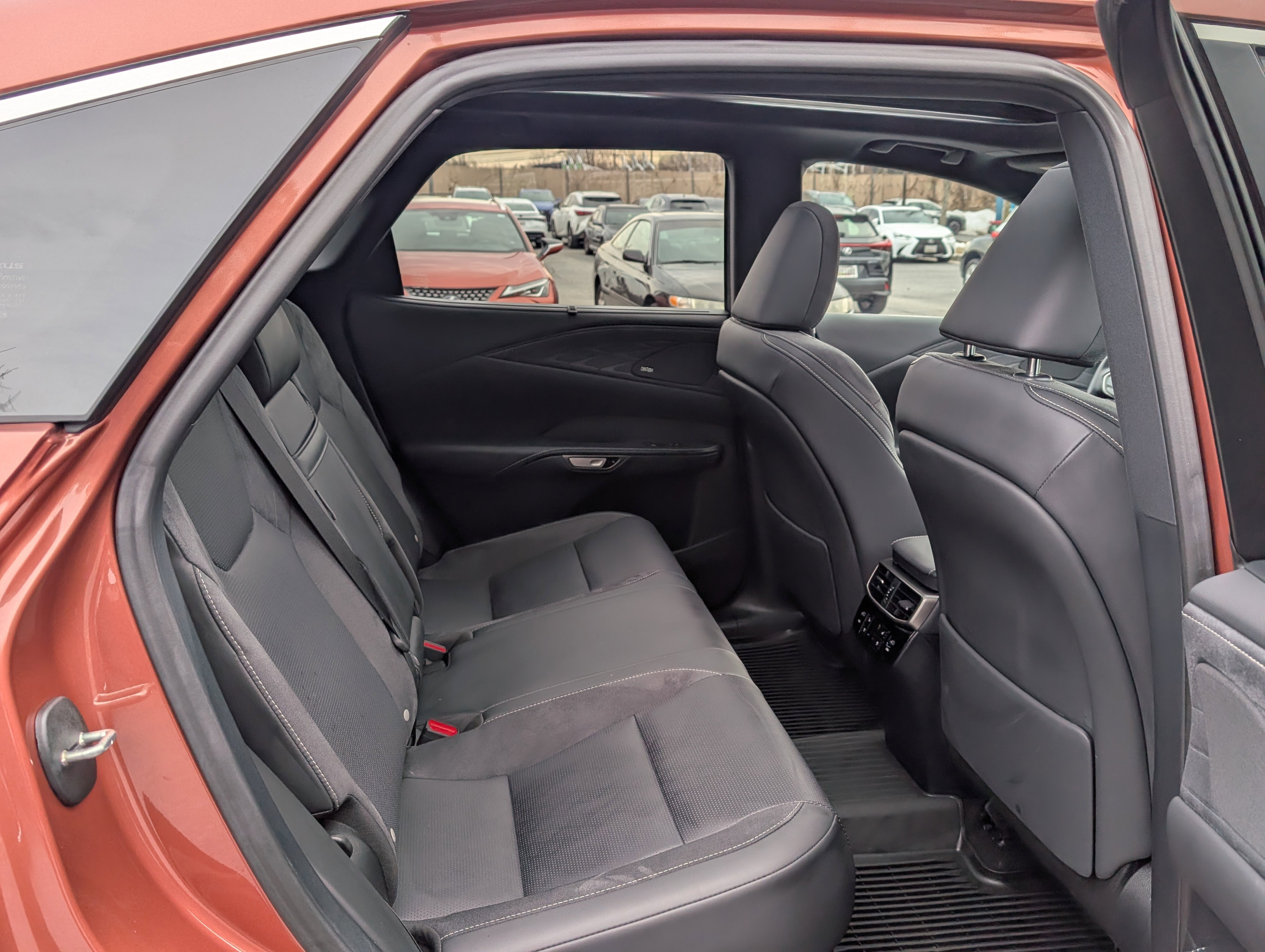 Certified 2025 Lexus RX 450h AWD w/ Convenience Package image 12