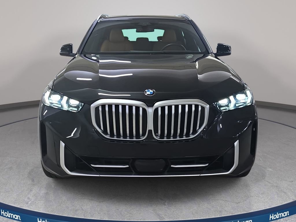 Used 2024 BMW X5 sDrive40i w/ Premium Package image 2
