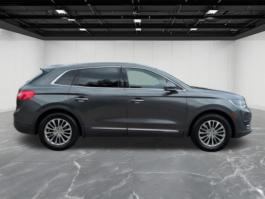 Used 2017 Lincoln MKX Select FWD image 6