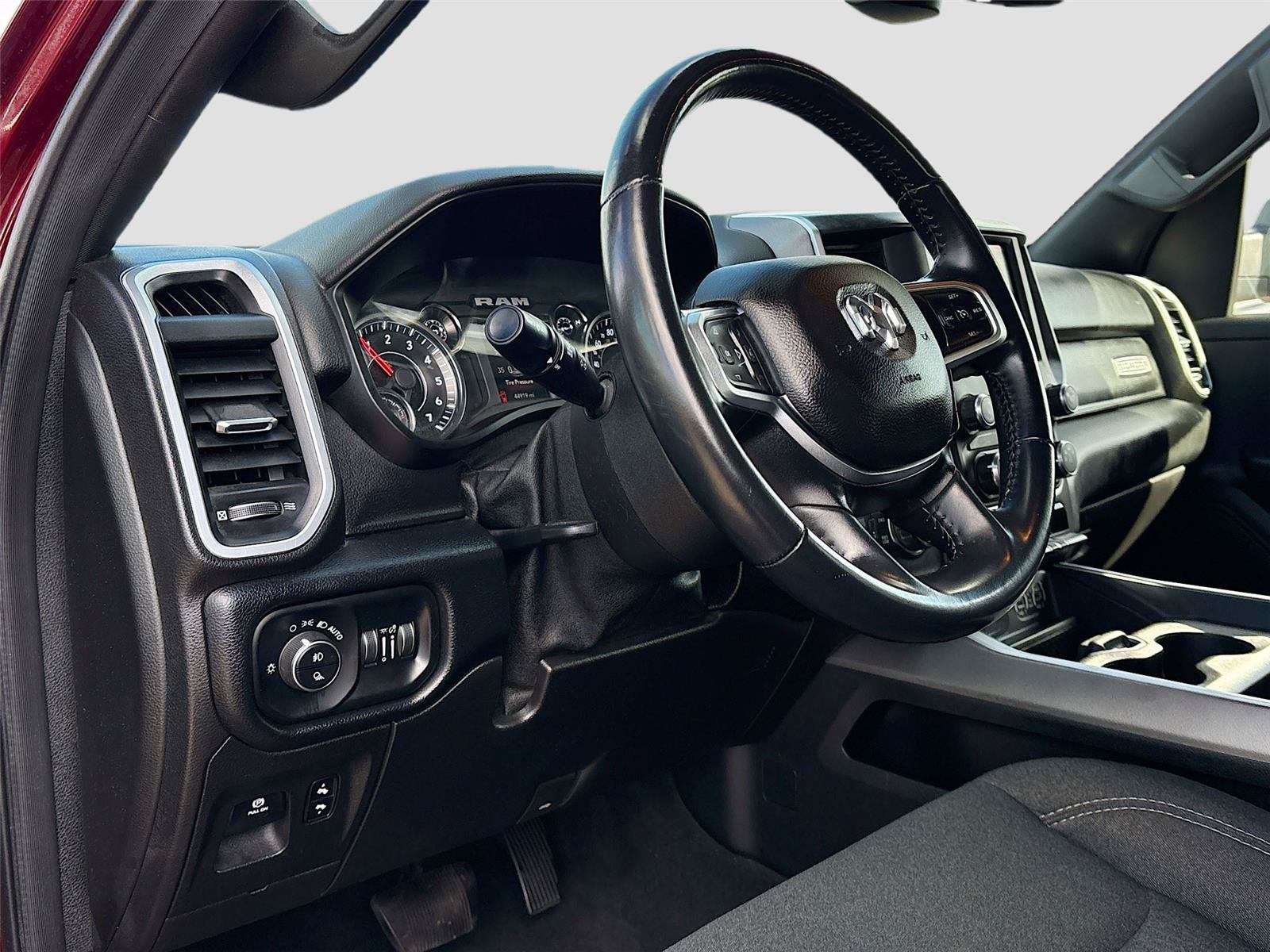 Used 2019 RAM 1500 Big Horn AWD/4WD image 9