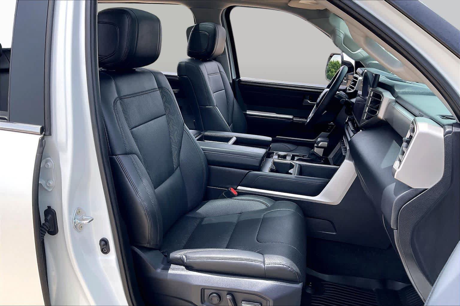 Used 2024 Toyota Tundra Limited AWD/4WD image 9