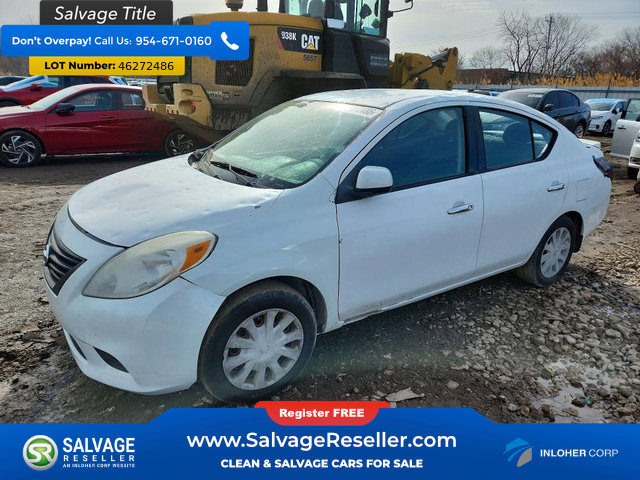 Used 2014 Nissan Versa SV FWD image 1