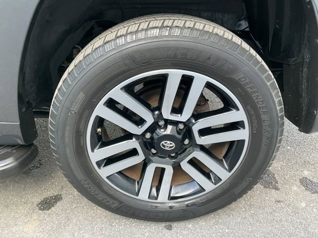 Used 2015 Toyota 4Runner Limited image 9