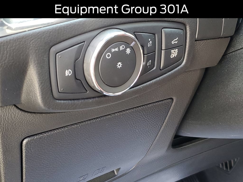 Used 2022 Ford Edge Titanium w/ Equipment Group 301A AWD/4WD image 11