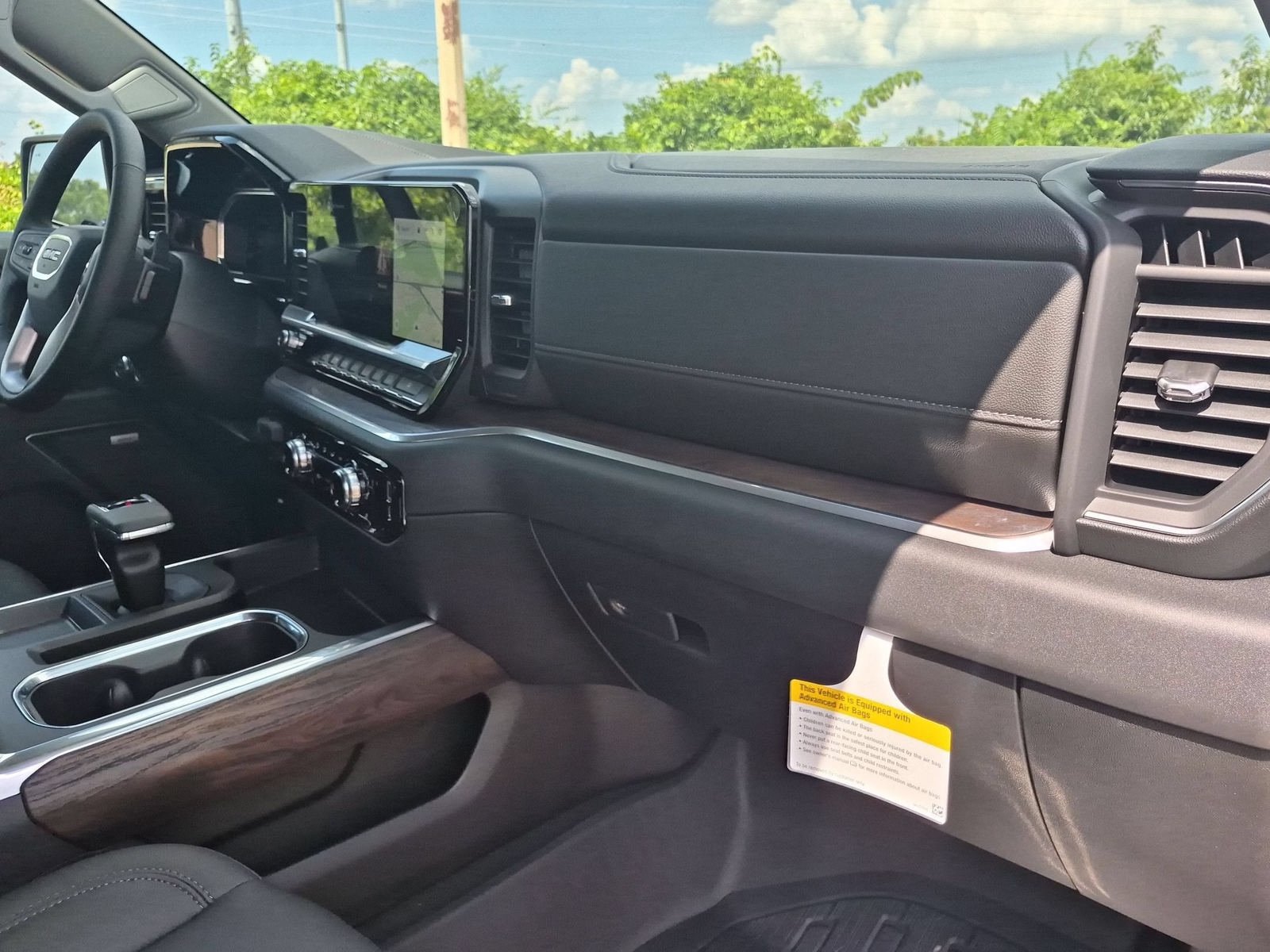 New 2026 GMC Sierra 1500 SLT AWD/4WD image 32