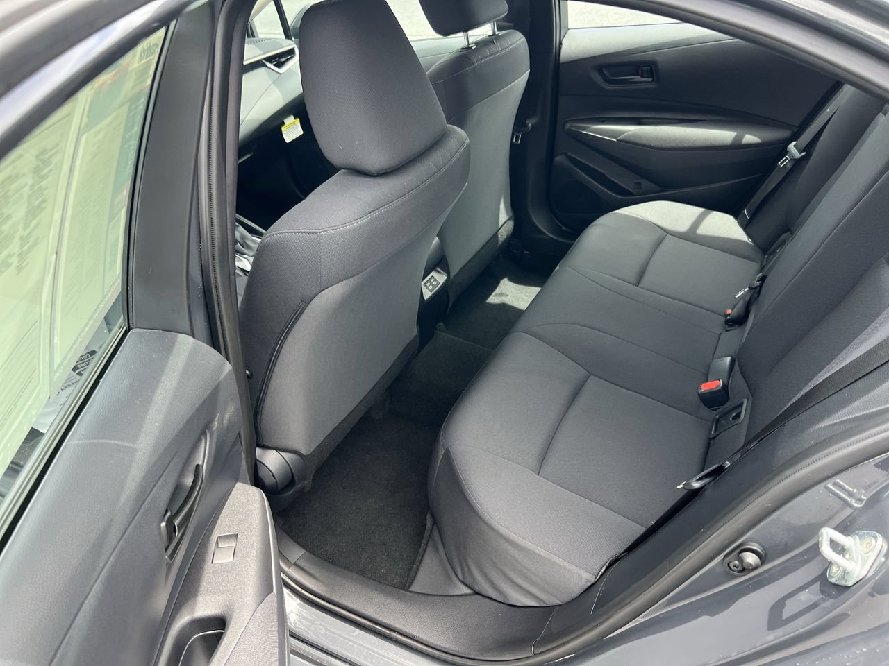 Used 2025 Toyota Corolla LE FWD image 32
