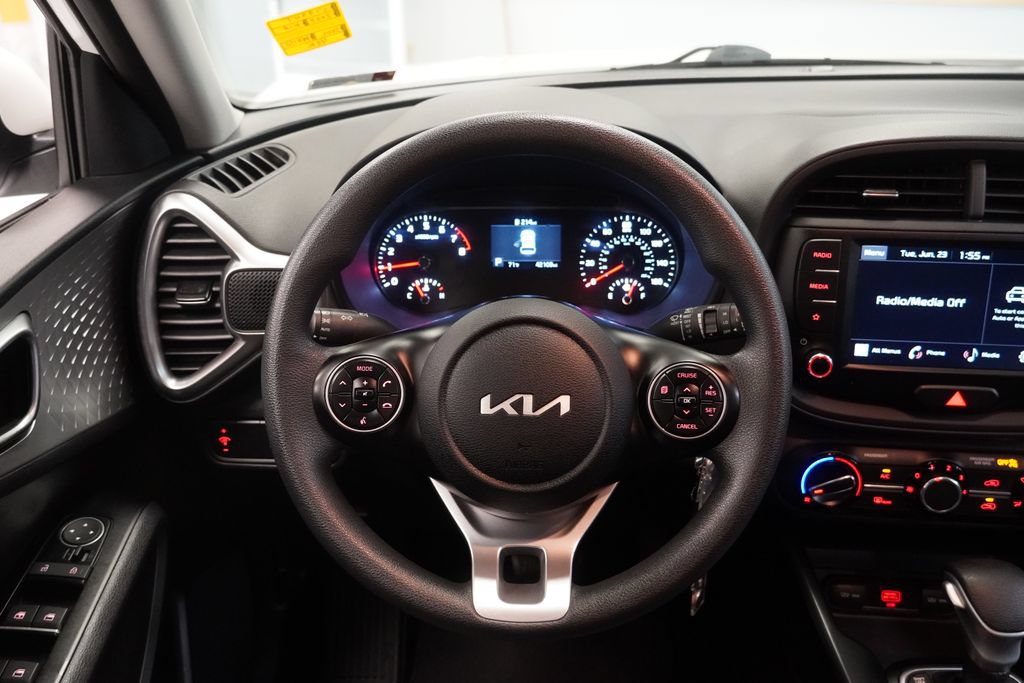 Used 2022 Kia Soul LX FWD image 10