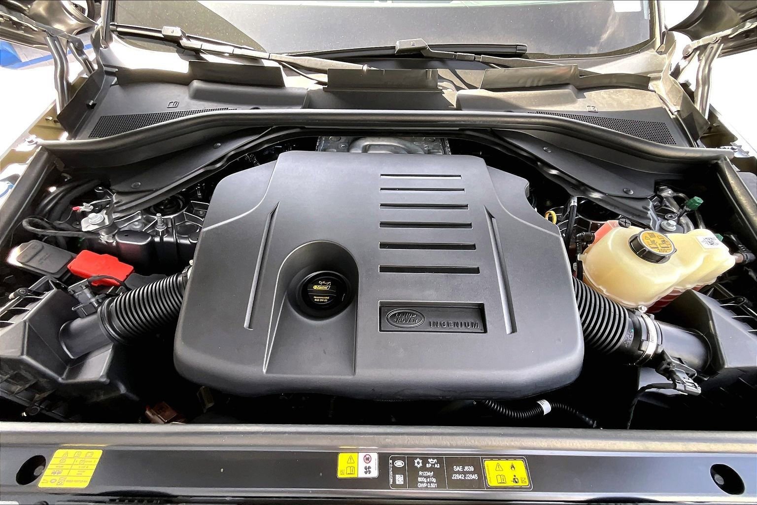 Used 2025 Land Rover Range Rover Sport image 10