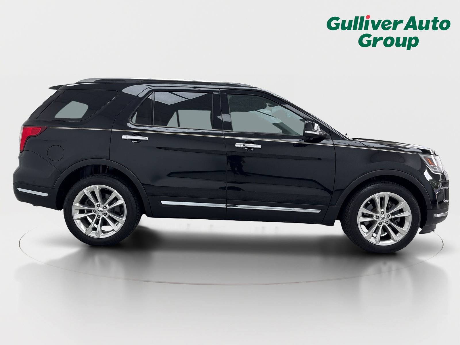 Used 2018 Ford Explorer Limited w/ Ford Safe & Smart Package FWD image 10