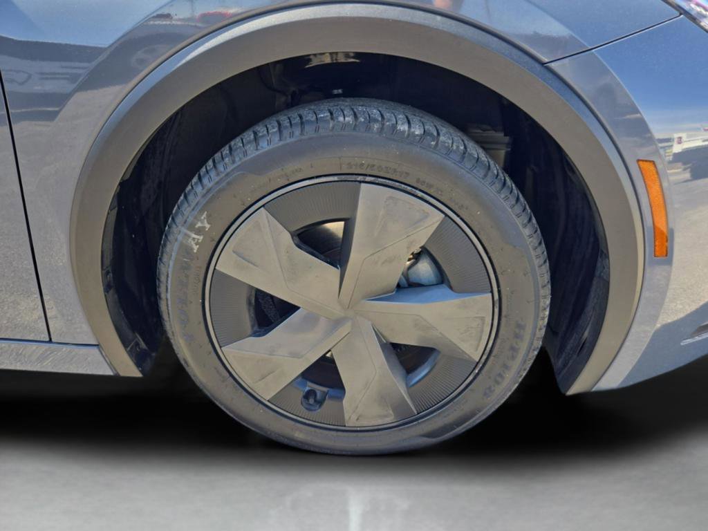 Used 2023 Toyota Prius LE image 32