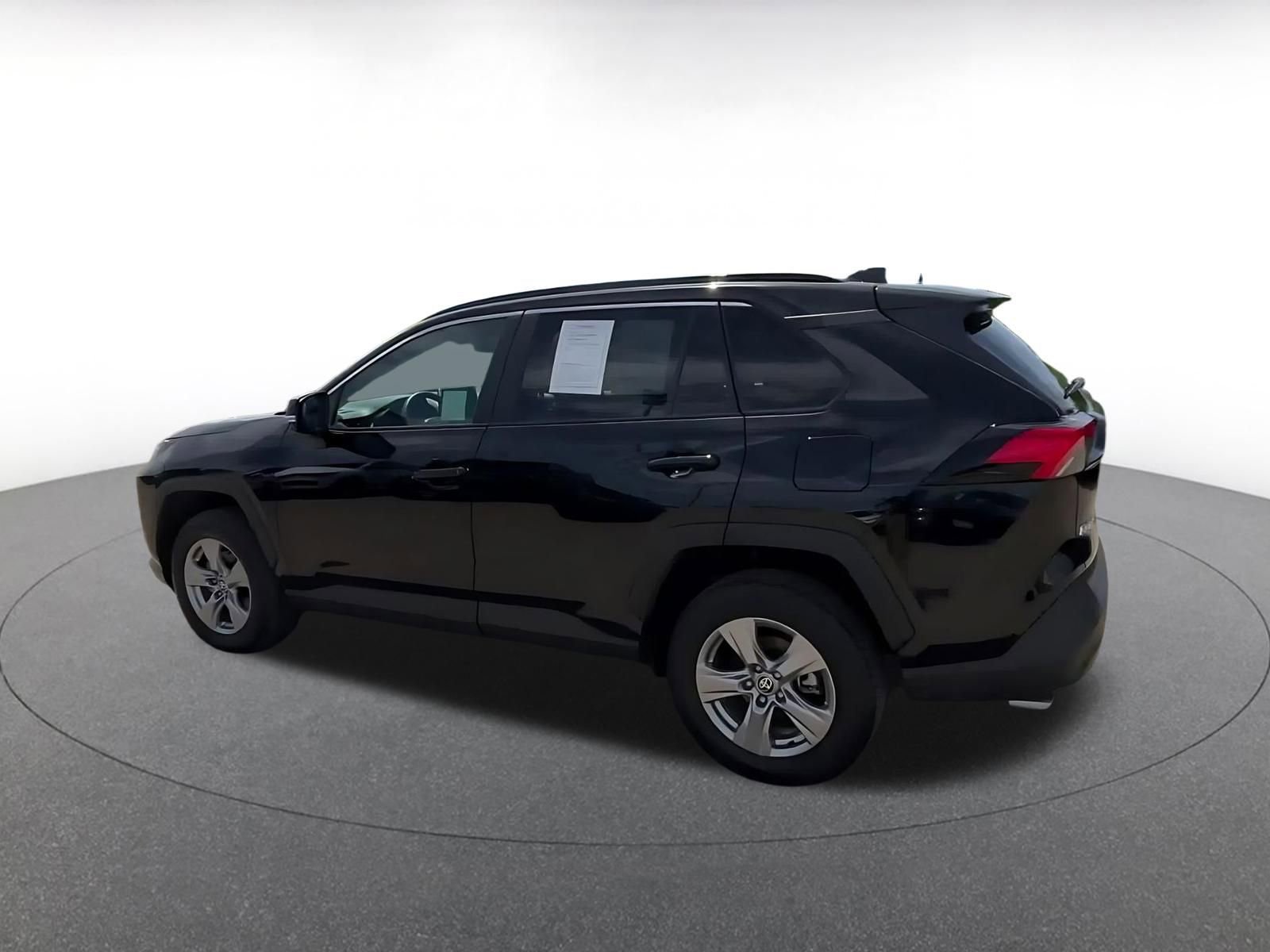 Used 2025 Toyota RAV4 XLE w/ Weather Package FWD image 10