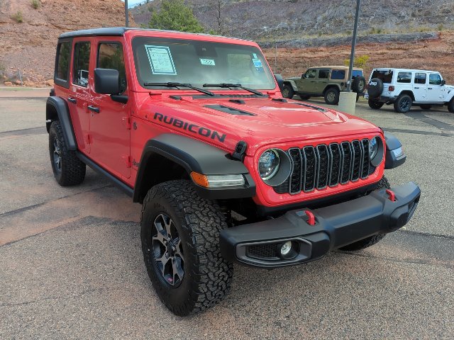 Used 2025 Jeep Wrangler Unlimited Rubicon AWD/4WD image 3