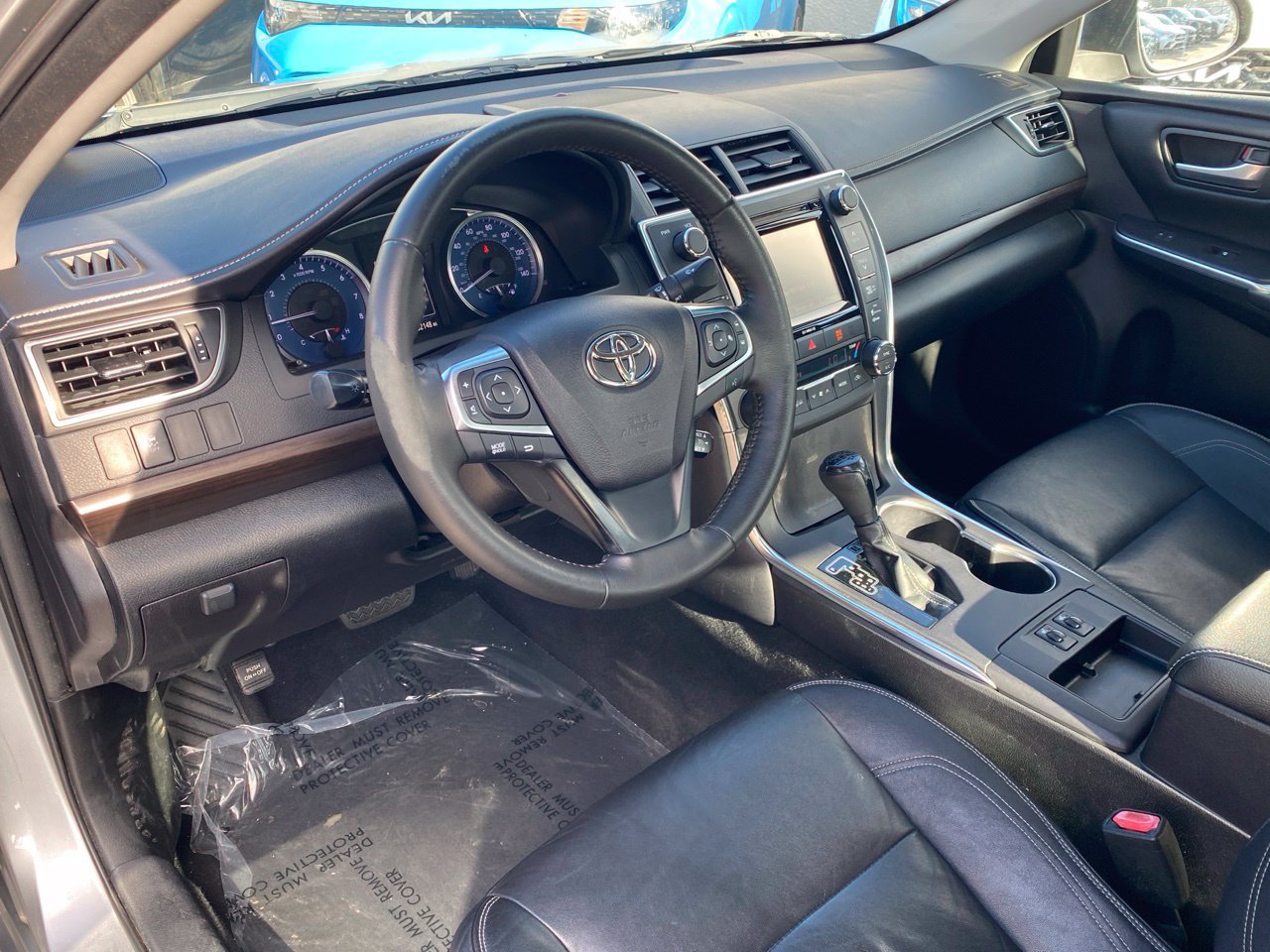 Used 2016 Toyota Camry XLE w/ Convenience Package FWD image 12
