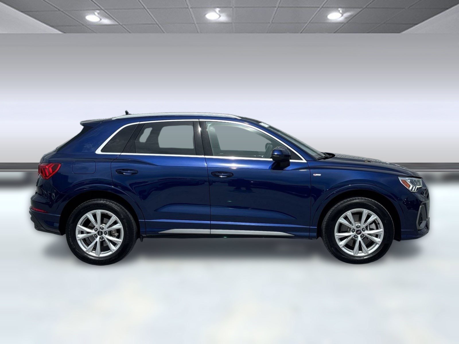Certified 2025 Audi Q3 2.0T Premium AWD/4WD image 7