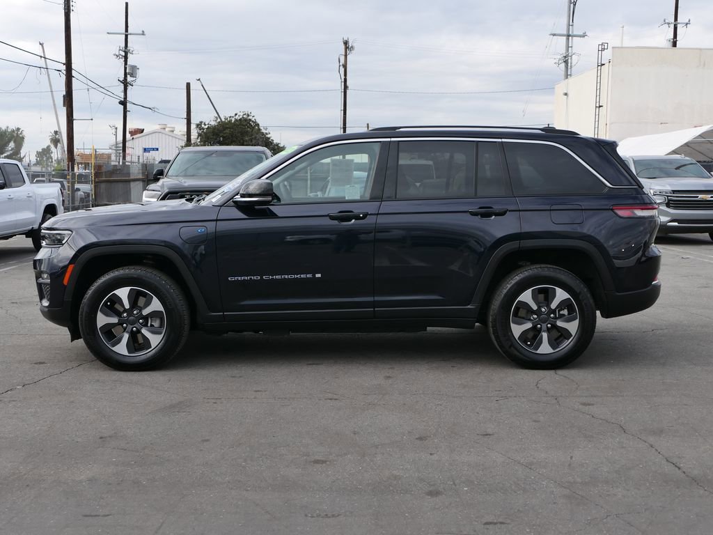 Used 2023 Jeep Grand Cherokee 4WD 4xe image 6