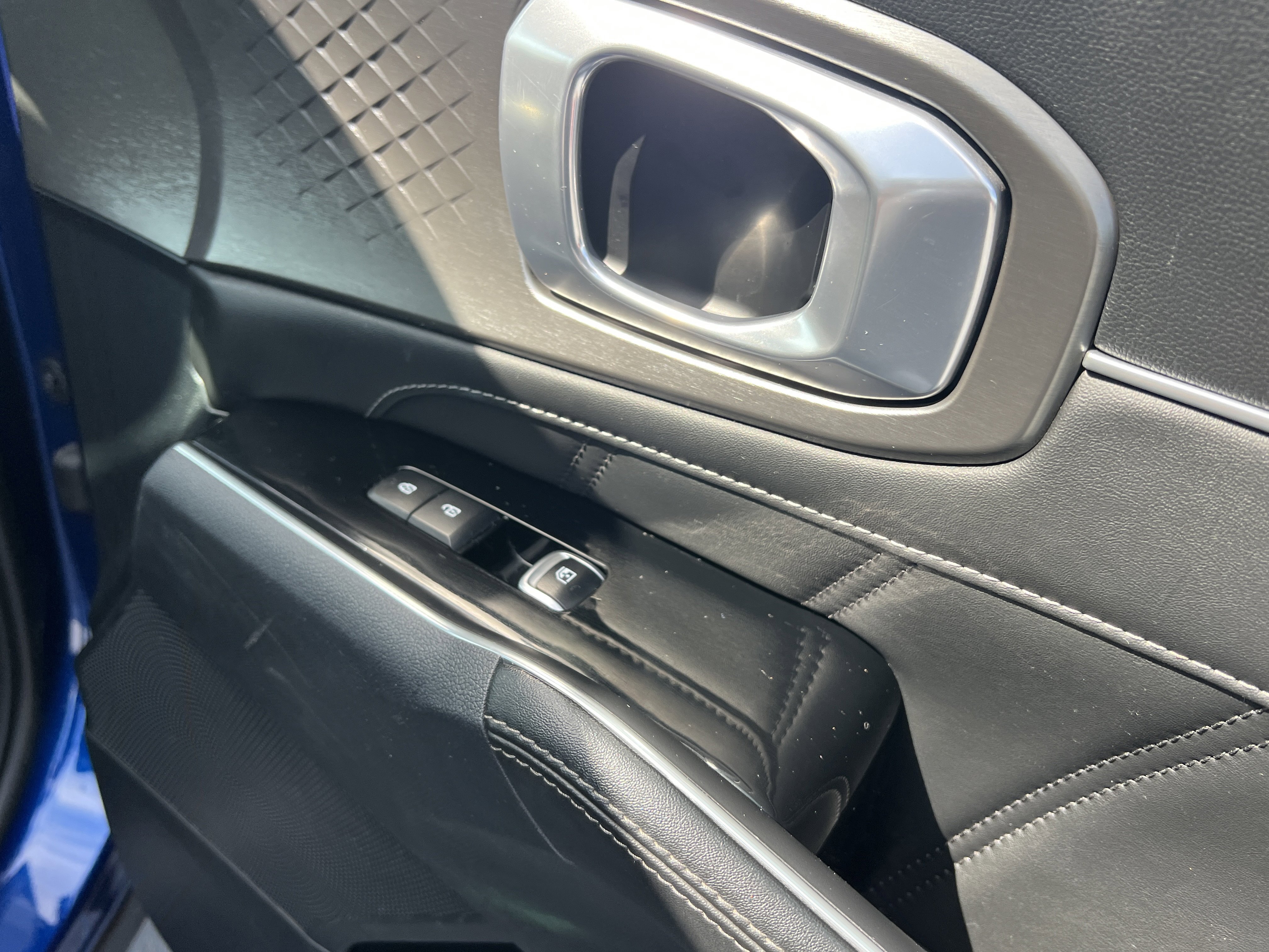 Certified 2023 Kia Sorento SX image 19