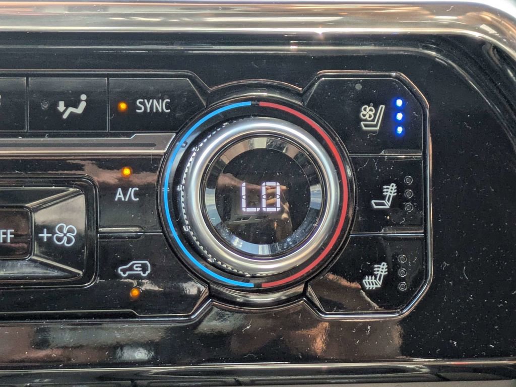 Used 2024 GMC Sierra 1500 Denali w/ Technology Package image 24