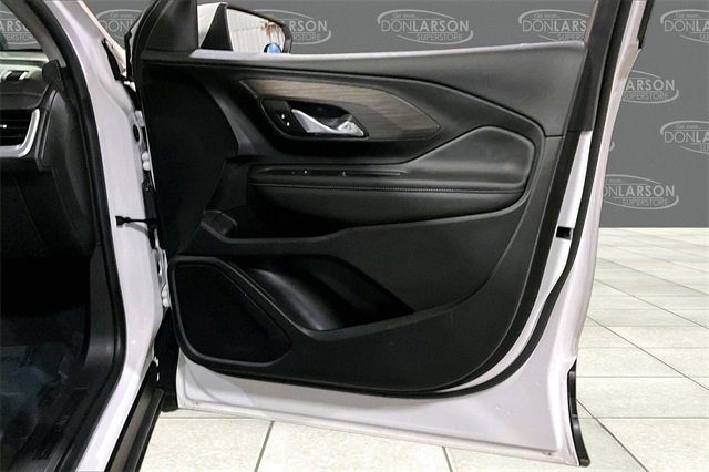Used 2023 GMC Terrain SLE image 12