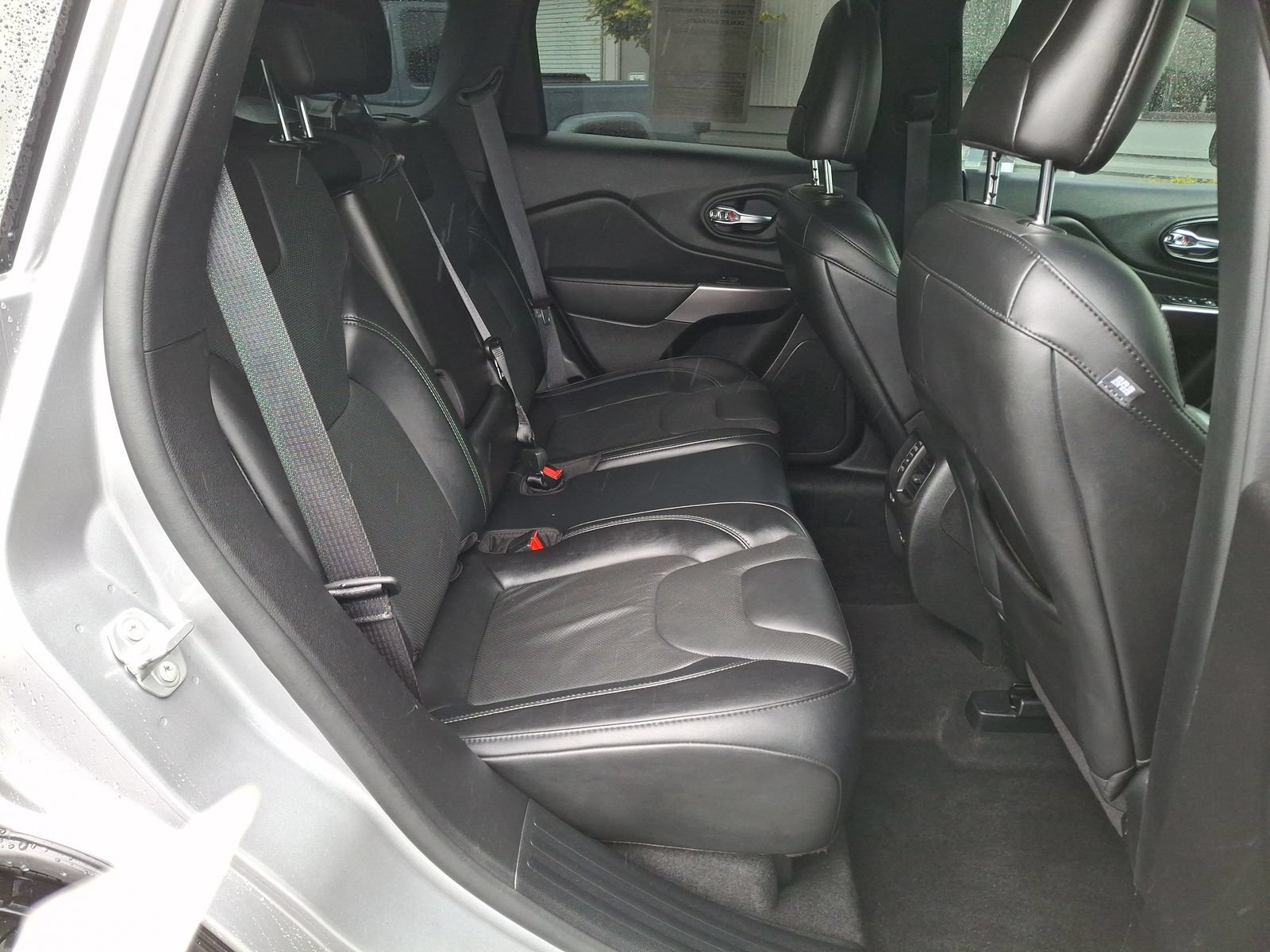 Certified 2021 Jeep Cherokee Latitude Lux w/ Comfort/Convenience Group AWD/4WD image 15