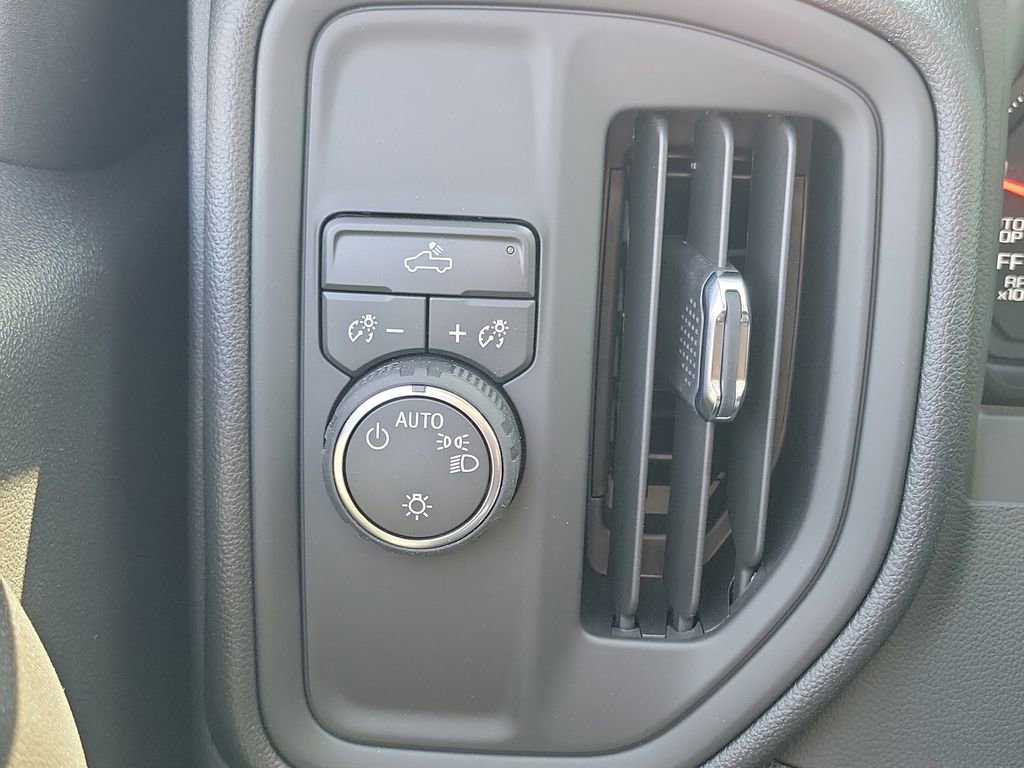 New 2026 Chevrolet Silverado 1500 Custom RWD image 12