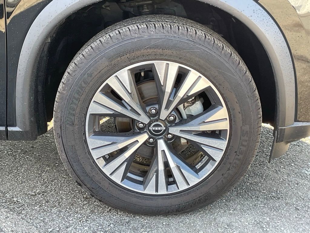 Used 2023 Nissan Rogue SV image 32