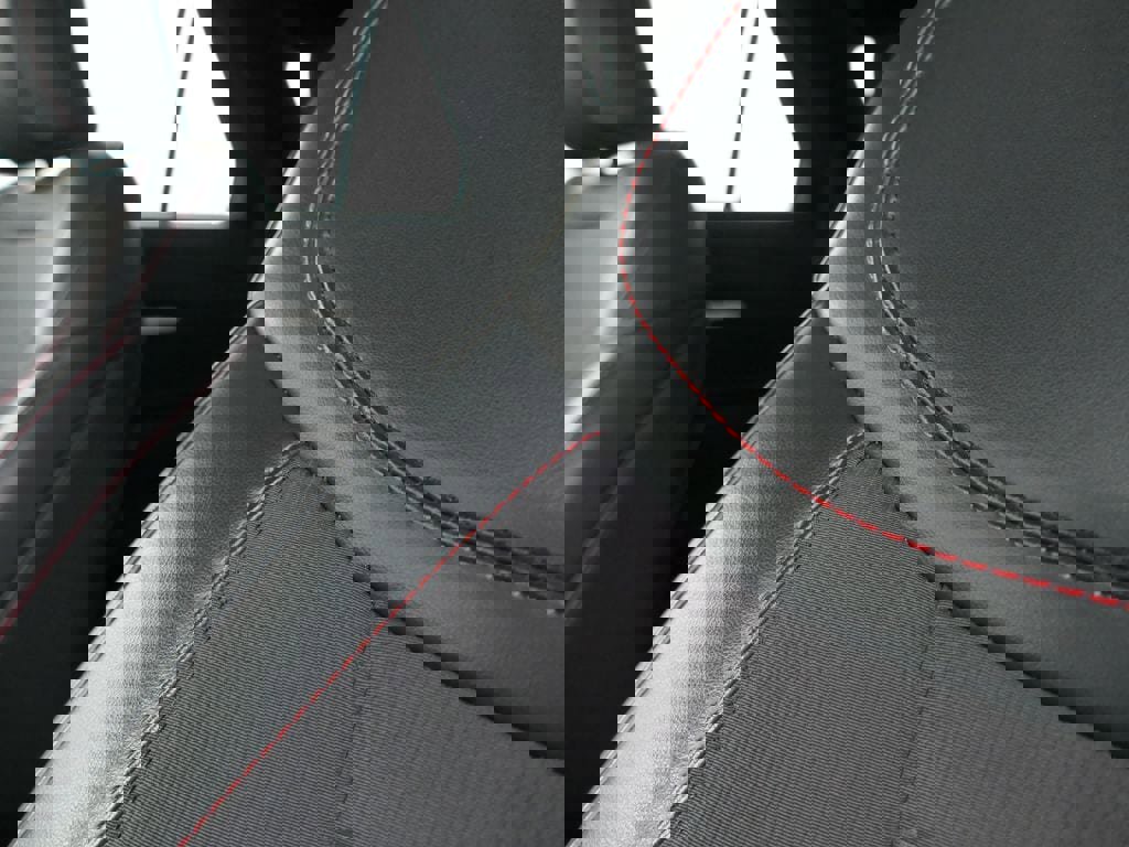 Used 2025 Ford Explorer ST-Line w/ Premium Package image 14