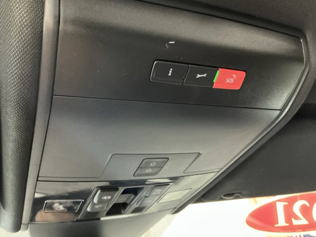 Used 2021 Volkswagen Atlas Cross Sport SEL image 14