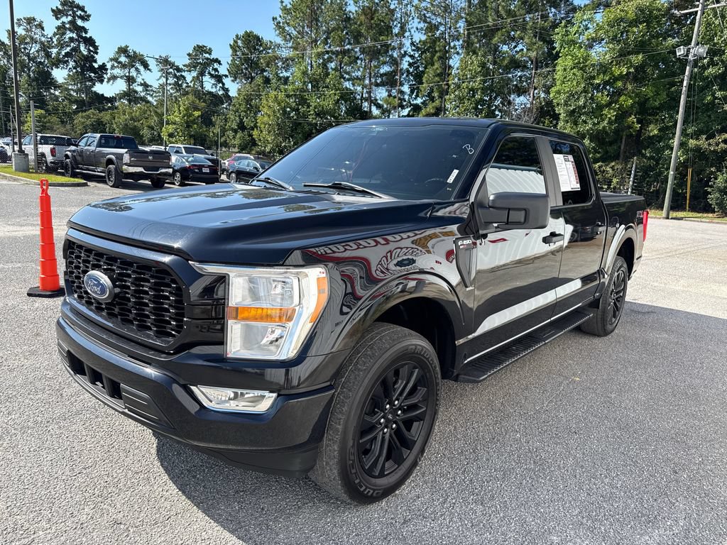 Used 2021 Ford F150 XL w/ STX Appearance Package RWD image 3