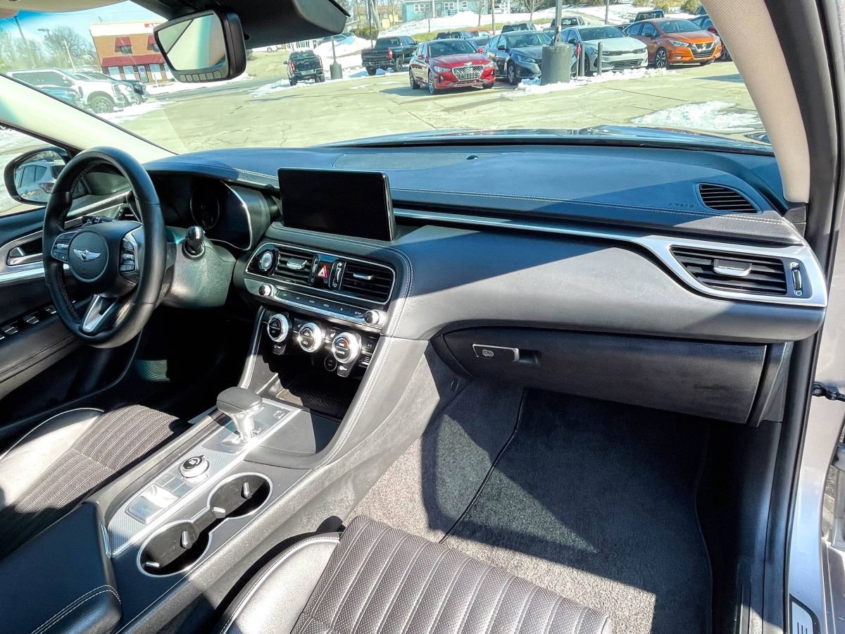 Used 2022 Genesis G70 2.0T w/ Prestige Package image 9
