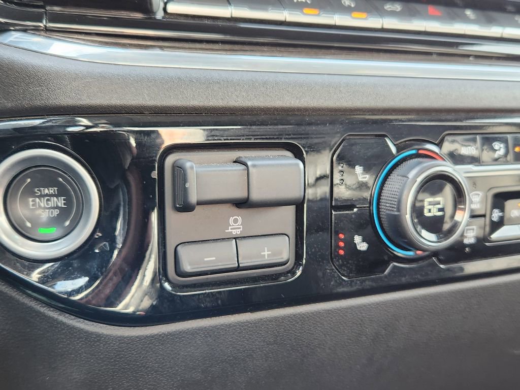 Used 2025 Chevrolet Silverado 1500 LT image 21