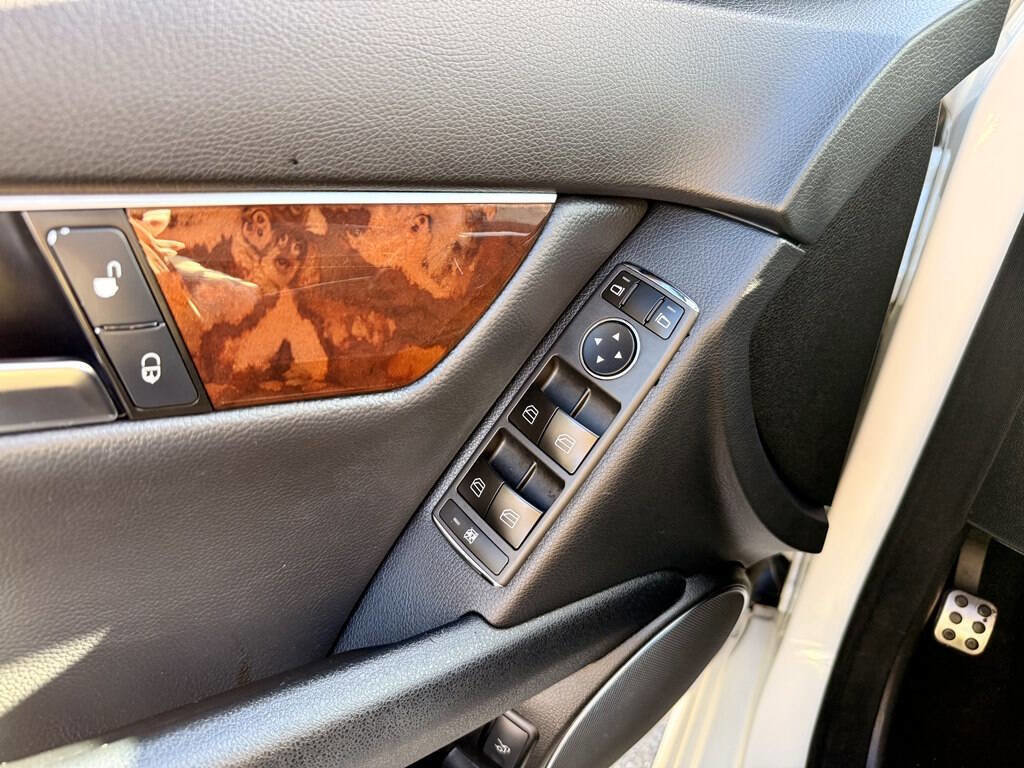 Used 2012 Mercedes-Benz C 300 4MATIC Sedan image 21
