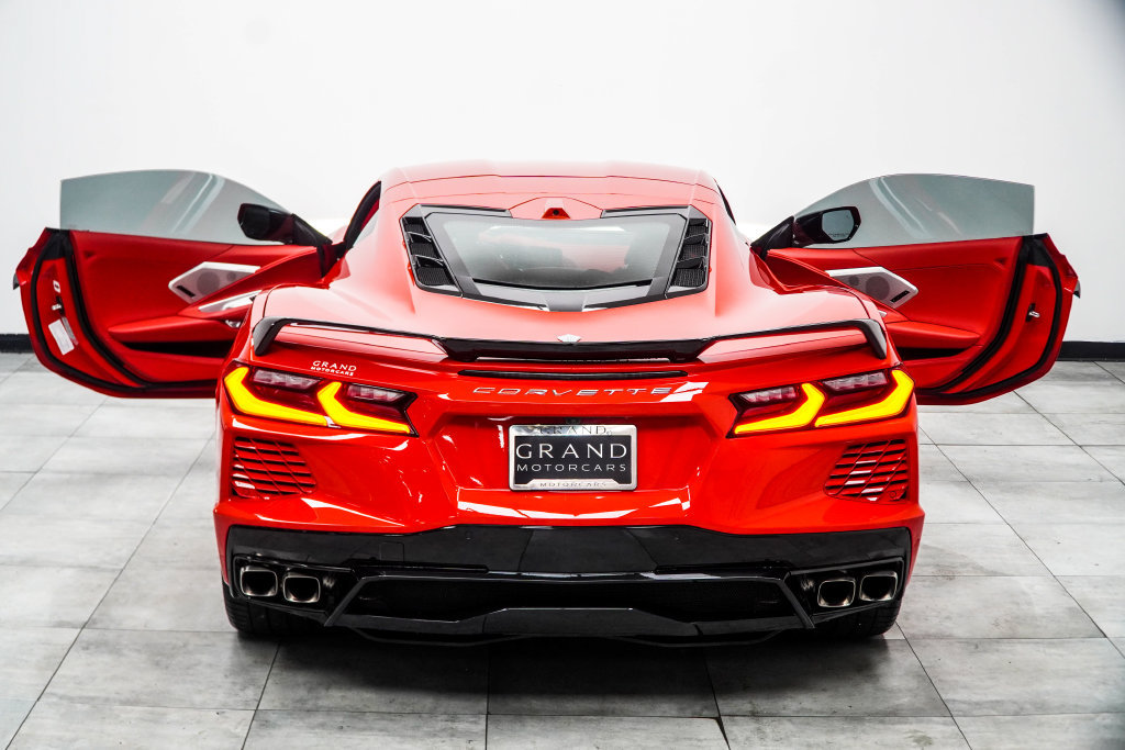 Used 2024 Chevrolet Corvette Stingray Premium Cpe w/ Z51 Performance Package RWD image 23