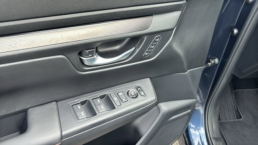 Used 2025 Honda CR-V Sport-L image 14